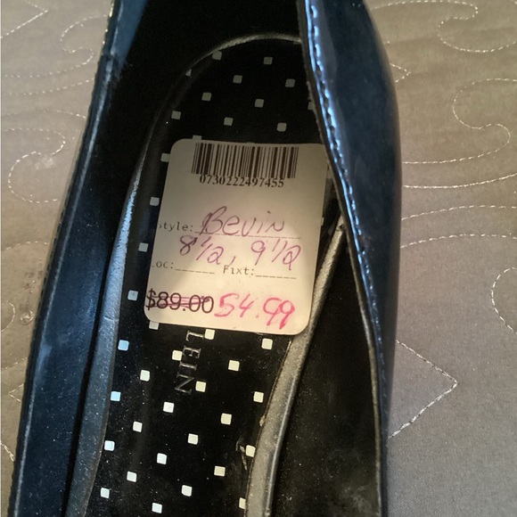 Anne Klein ladies Bevin black patent leather with wedge heels, size 8.5 - Picture 2 of 7